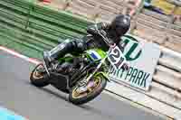 Vintage-motorcycle-club;eventdigitalimages;mallory-park;mallory-park-trackday-photographs;no-limits-trackdays;peter-wileman-photography;trackday-digital-images;trackday-photos;vmcc-festival-1000-bikes-photographs